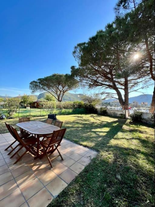 Maison Chaleureuse En Plein Coeur Du Centre Ville Saint-Florent  Kültér fotó